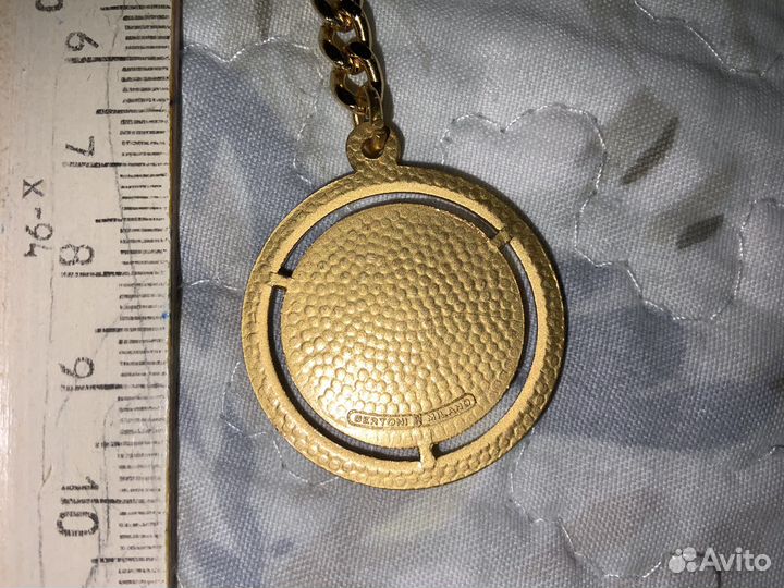 Офиц. брелок Международной Федерации борьбы fila