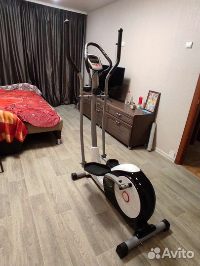 Эллиптический тренажёр