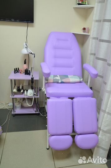 Маникюр с покрытием, педикюр, укрепление ногтей