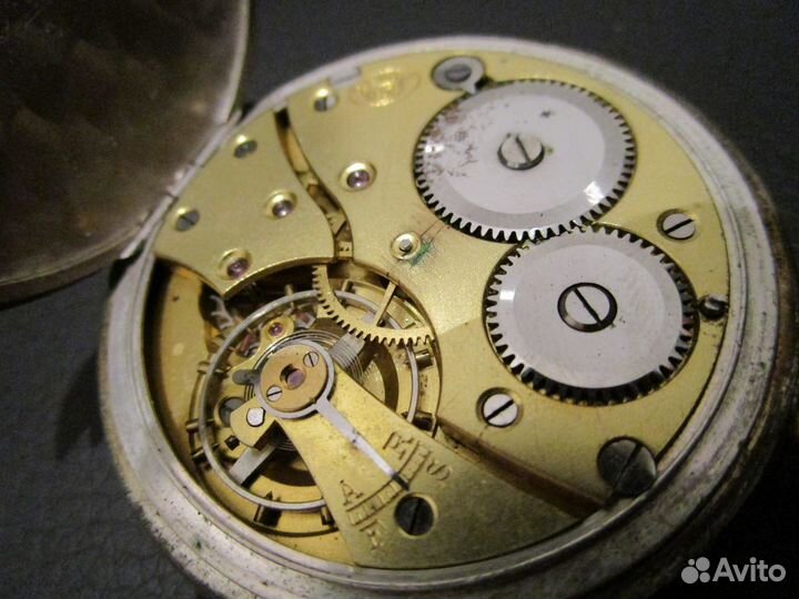 Старинные карманные часы