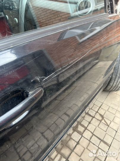 Передняя левая дверь Suzuki Grand Vitara