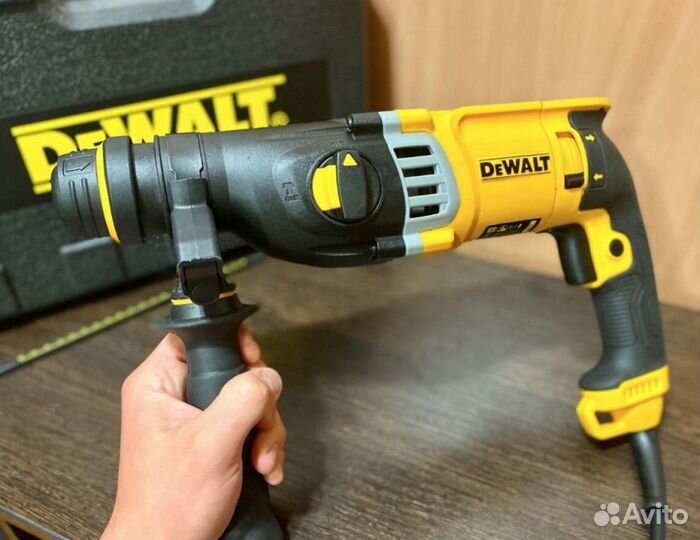 Перфоратор dewalt 900w