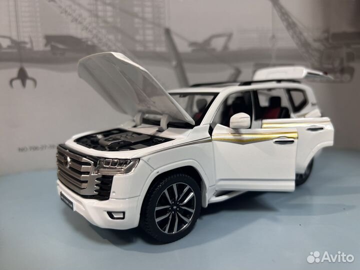 Модель автомобиля Land Cruiser 300 LC300
