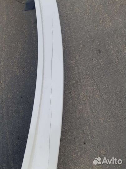 Бампер задний б/у,требуется ремонт