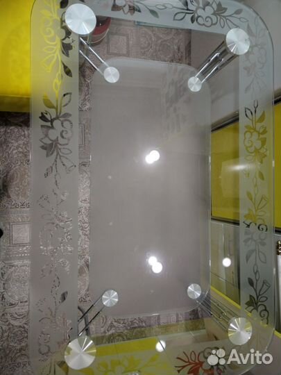 Стол обеденный овальный стеклянный