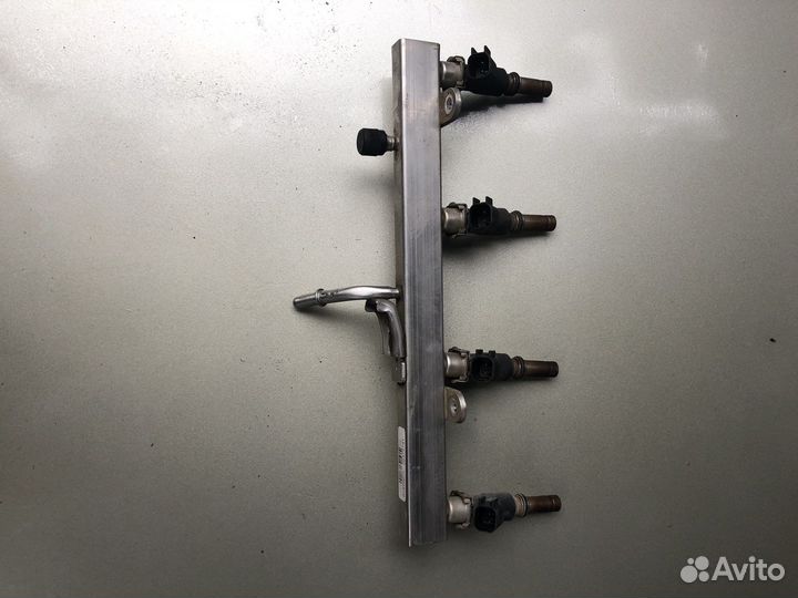 Топливная рампа chevrolet aveo T250 f14d4