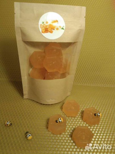 Мыло ручной работы медовое с ромашкой