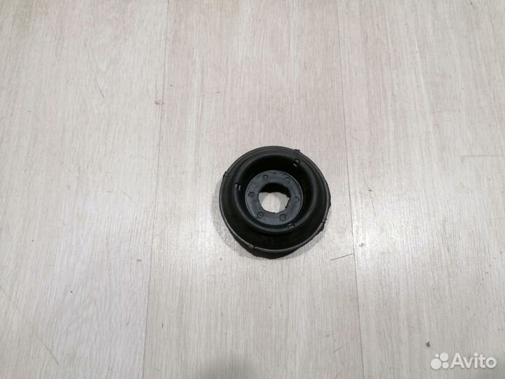 Опора стойки Renault symbol Лев, Прав