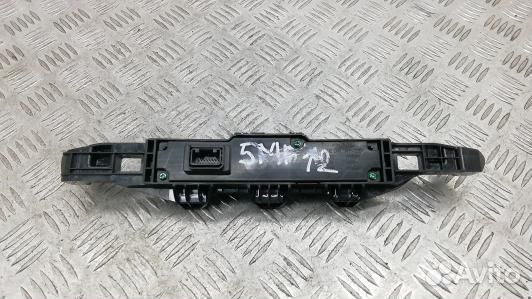 Монитор toyota highlander XU50 (5MF12JA01)