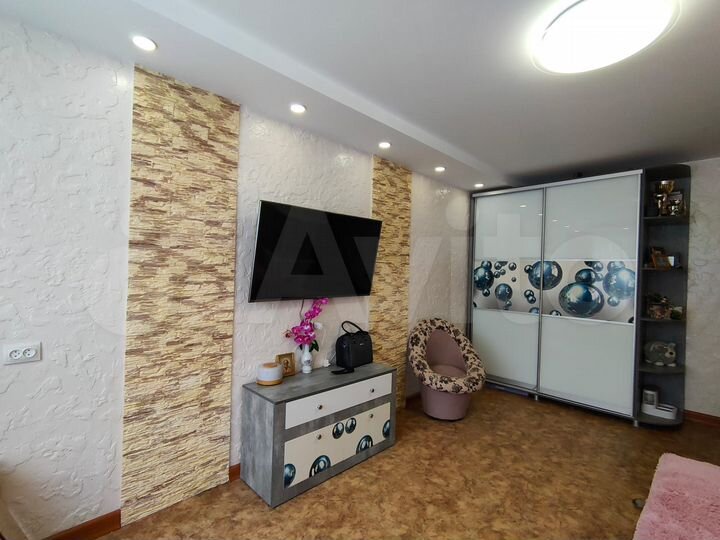 2-к. квартира, 55 м², 1/5 эт.