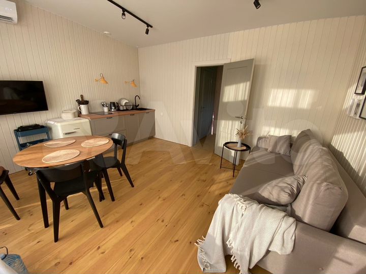 Дом 35 м² на участке 3 сот.