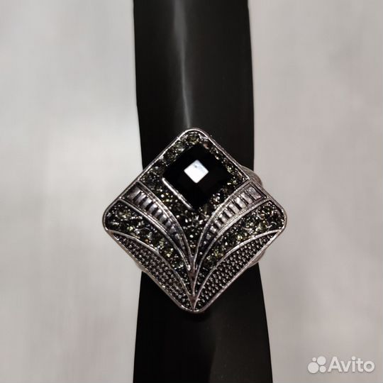 Кольца для головных уборов