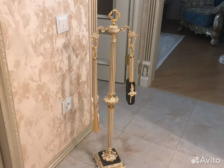 Набор из бронзы покрытое золотом