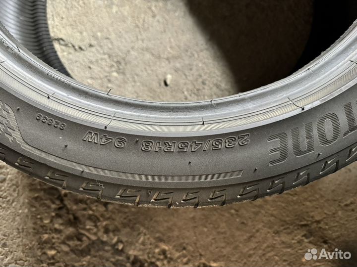 Bridgestone B70 235/45 R18