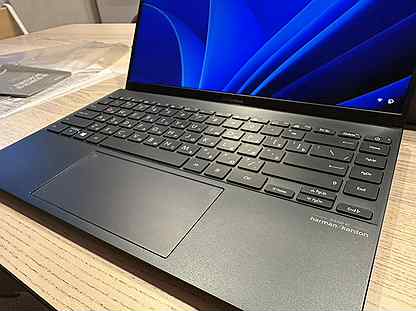 Asus zenbook 14 UM425I