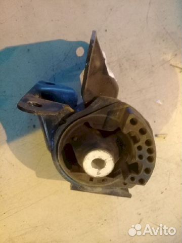 Опора двигателя (подушка двс) передняя левая Mazda