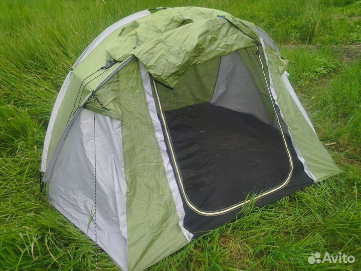 Палатка туристическая 3 местная бу