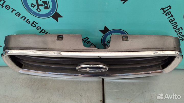 Решетка радиатора Subaru Forester SG S11