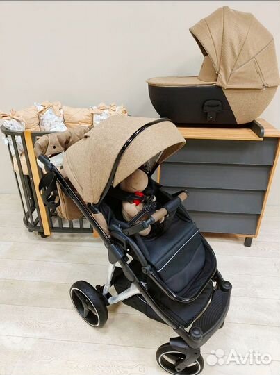 Прогулочная коляска