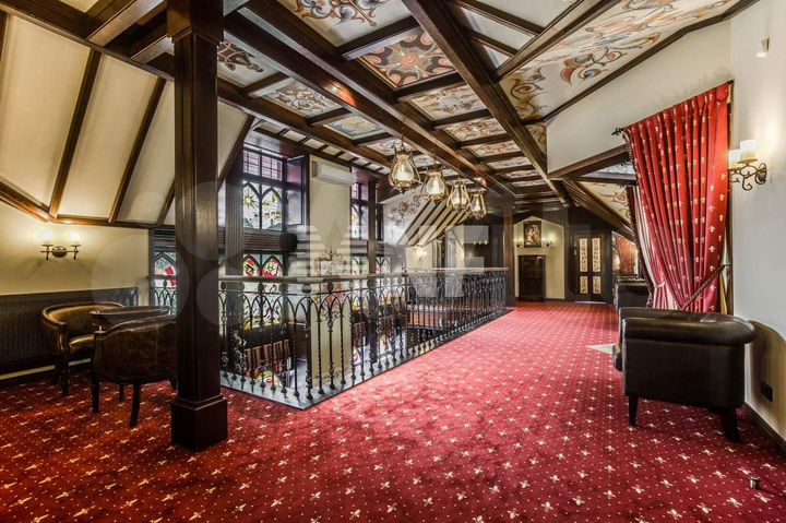 Дом 580 м² на участке 52 сот.