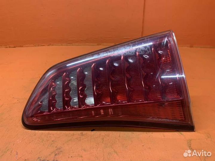 Фонарь крышки багажника задний правый Infiniti