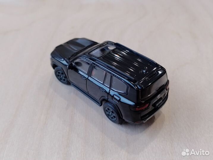 Toyota Land Cruiser LC300