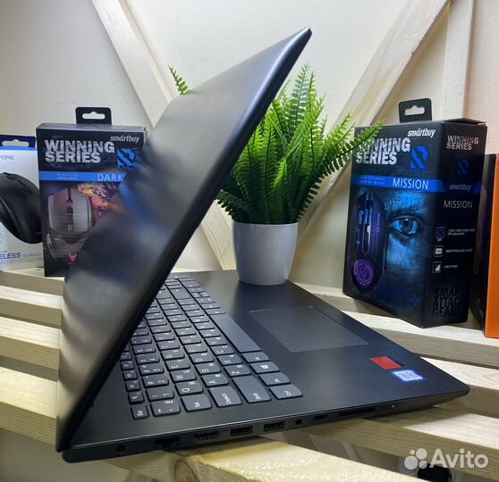 Игровой Lenovo full HD/i5-8gen/AMD530/SSD