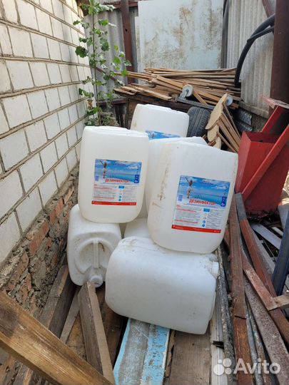 Канистры пустые