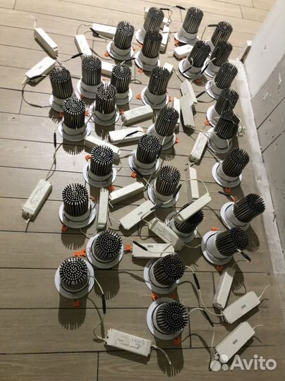 Светильник встраиваемый