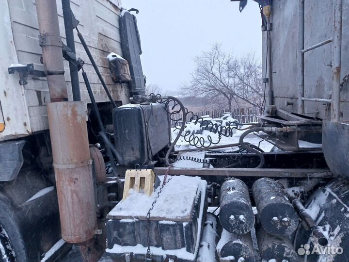 МАЗ 6430А9-320-010 с полуприцепом, 2011