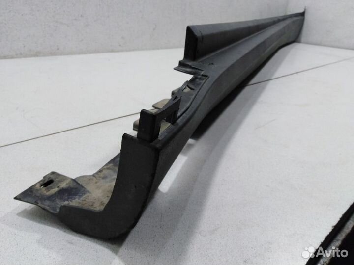 Накладка на левый порог