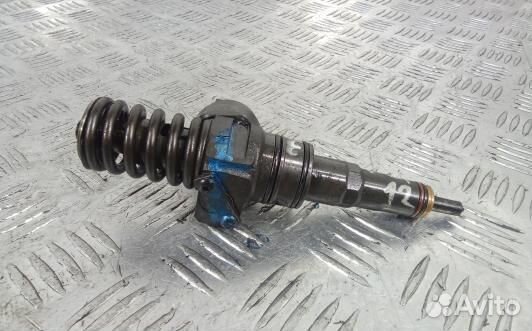 Форсунка дизельная skoda superb 2 (BEA12AL03)