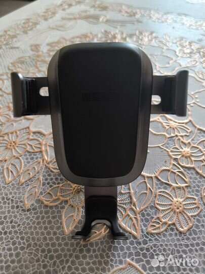 Автомобильный держатель для телефона с зарядкой