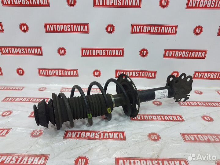 Стойка подвески передняя правая Toyota Vitz NSP130