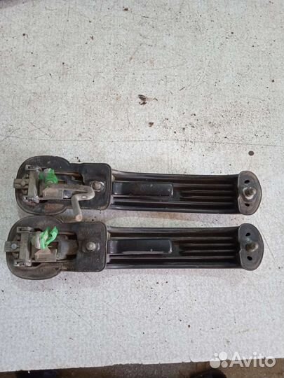 Ручка правая Nissan Terrano 2 Ниссан Террано R20