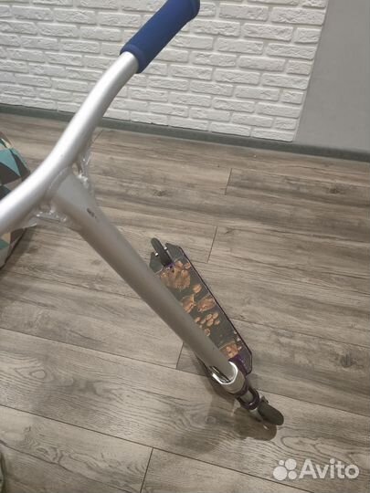 Трюковой самокат кастом парк