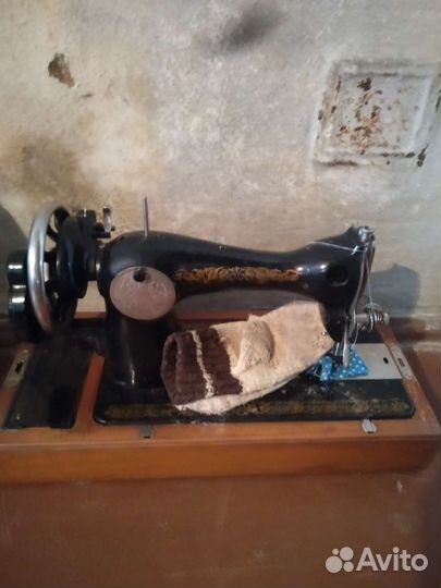 Швейная машина Подольск ручная бу