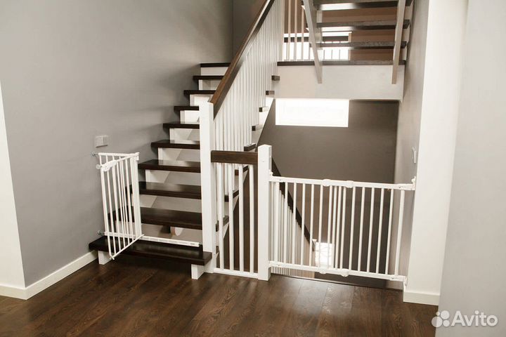 Лестница цвет орех