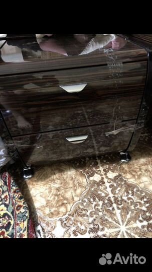 Тумбочка прикроватная