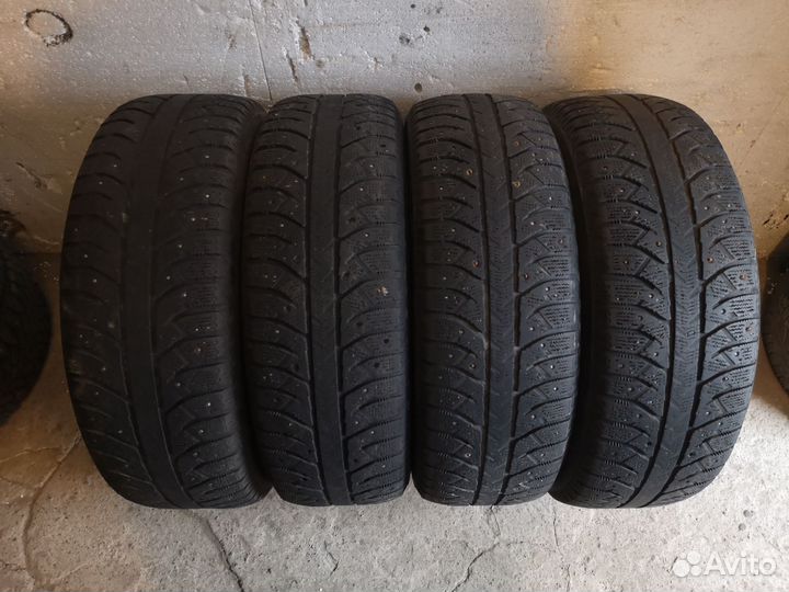 Bridgestone Ice Cruiser 7000 235/65 R17