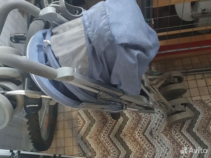 Прогулочная коляска