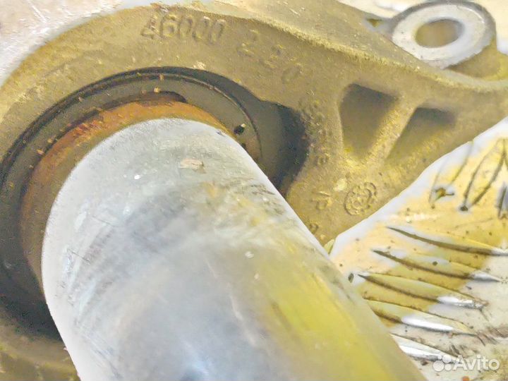 Привод передний правый Mini Clubman R55 N18B16