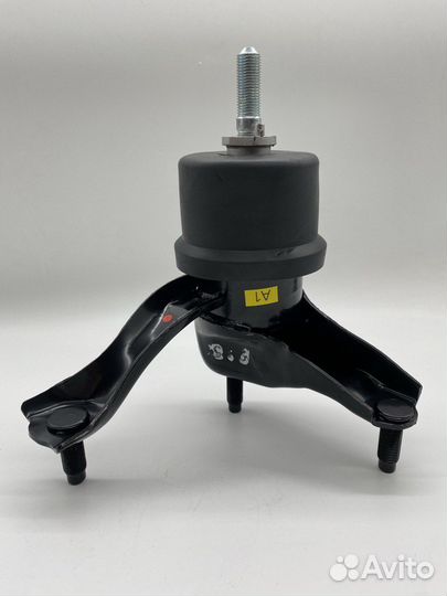 Подушка двигателя Toyota 1237220080