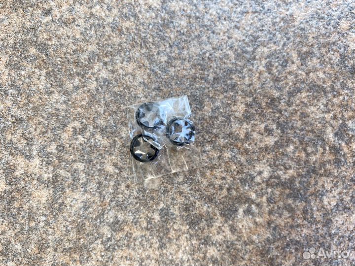 Красная эмблема решетки радиатора для ваз 2108-99