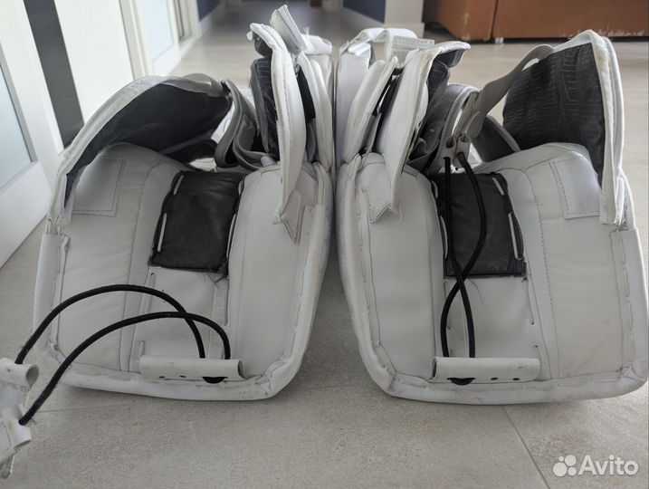 Вратарские щитки bauer m5 pro
