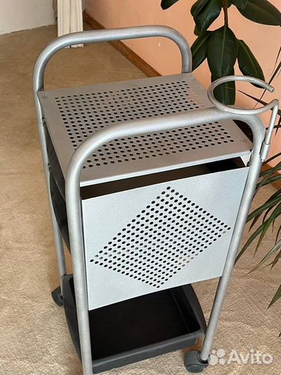 Тележка парикмахерская