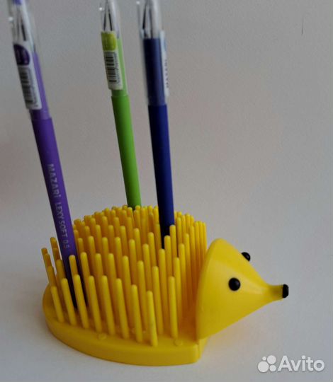 Подставка для офисных принадлежностей