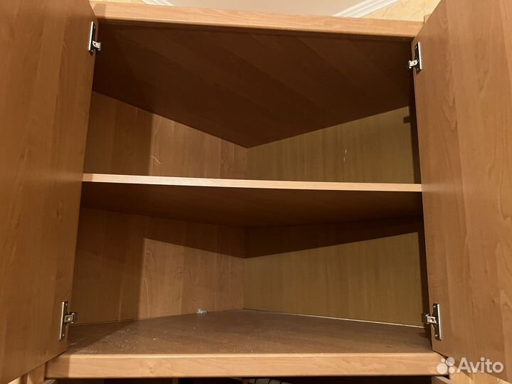 Угловой шкаф