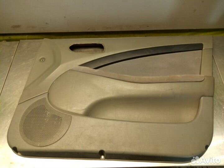Обшивка двери передняя правая Chevrolet Lacetti