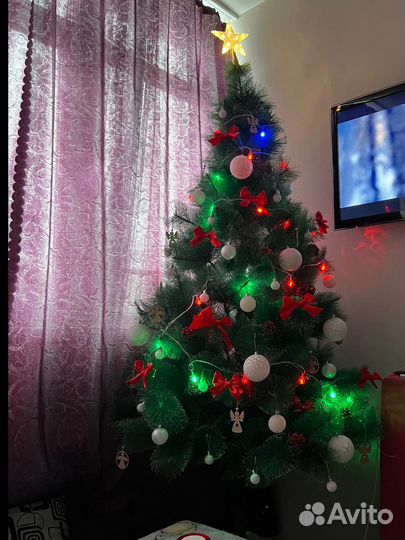 Елка искусственная 210